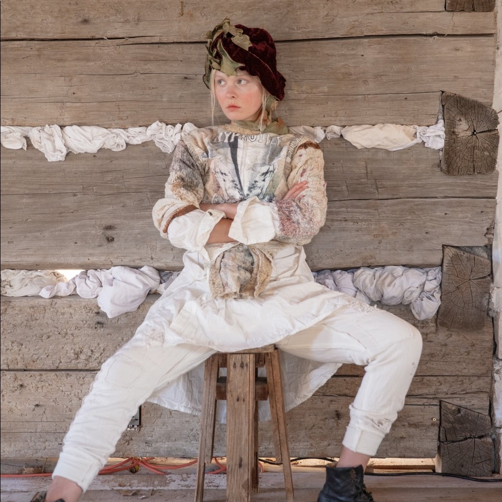 Magnolia pearl whistle too long Johns distressed 2019 SOLD